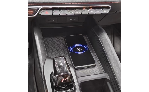 新款繽瑞COOL車載無線充電原裝位無損安裝