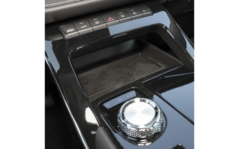 哈弗H6國(guó)朝無(wú)線充電安裝教程 原裝位無(wú)損安裝